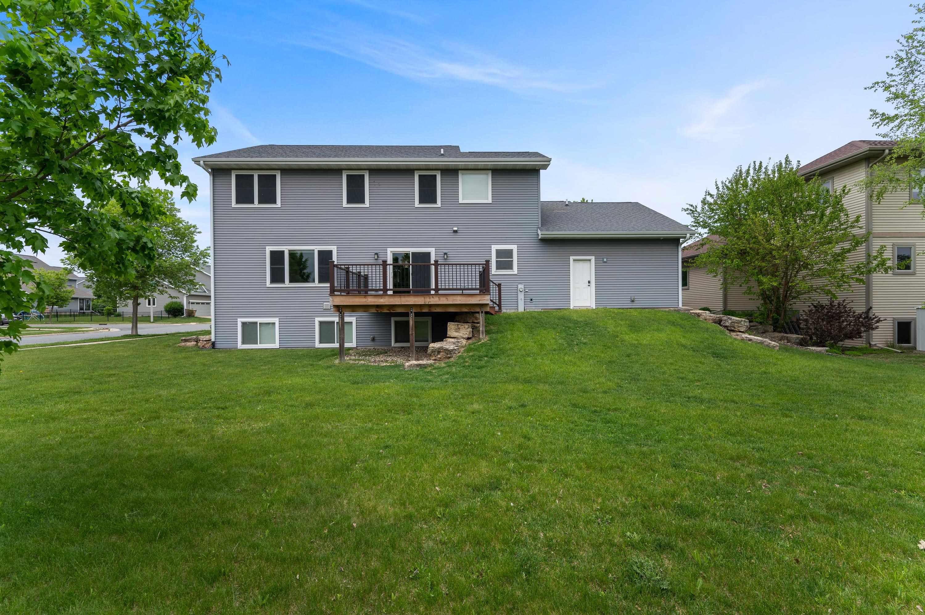 9333 Spirit Street Middleton, WI 53562 - Photo 3 of 57