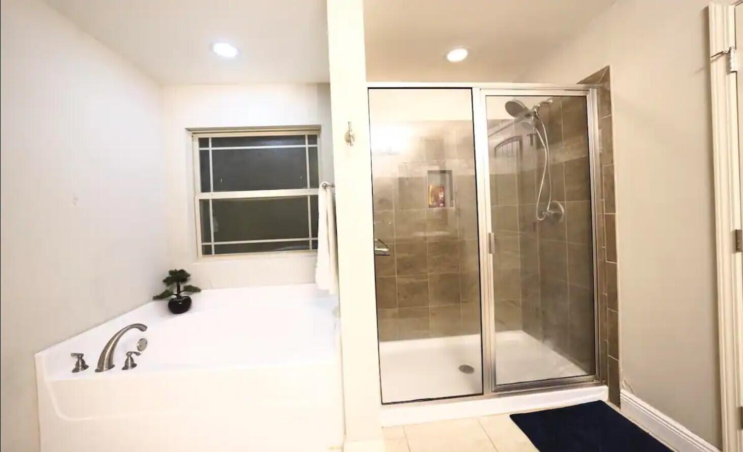 109 Thornhill Road Fort Walton Beach, FL 32547 - Photo 24 of 38 a bathroom with a shower and a sink