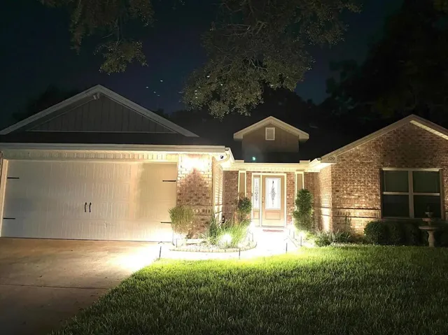 $555,000 | 109 Thornhill Road, Fort Walton Beach, FL 32547