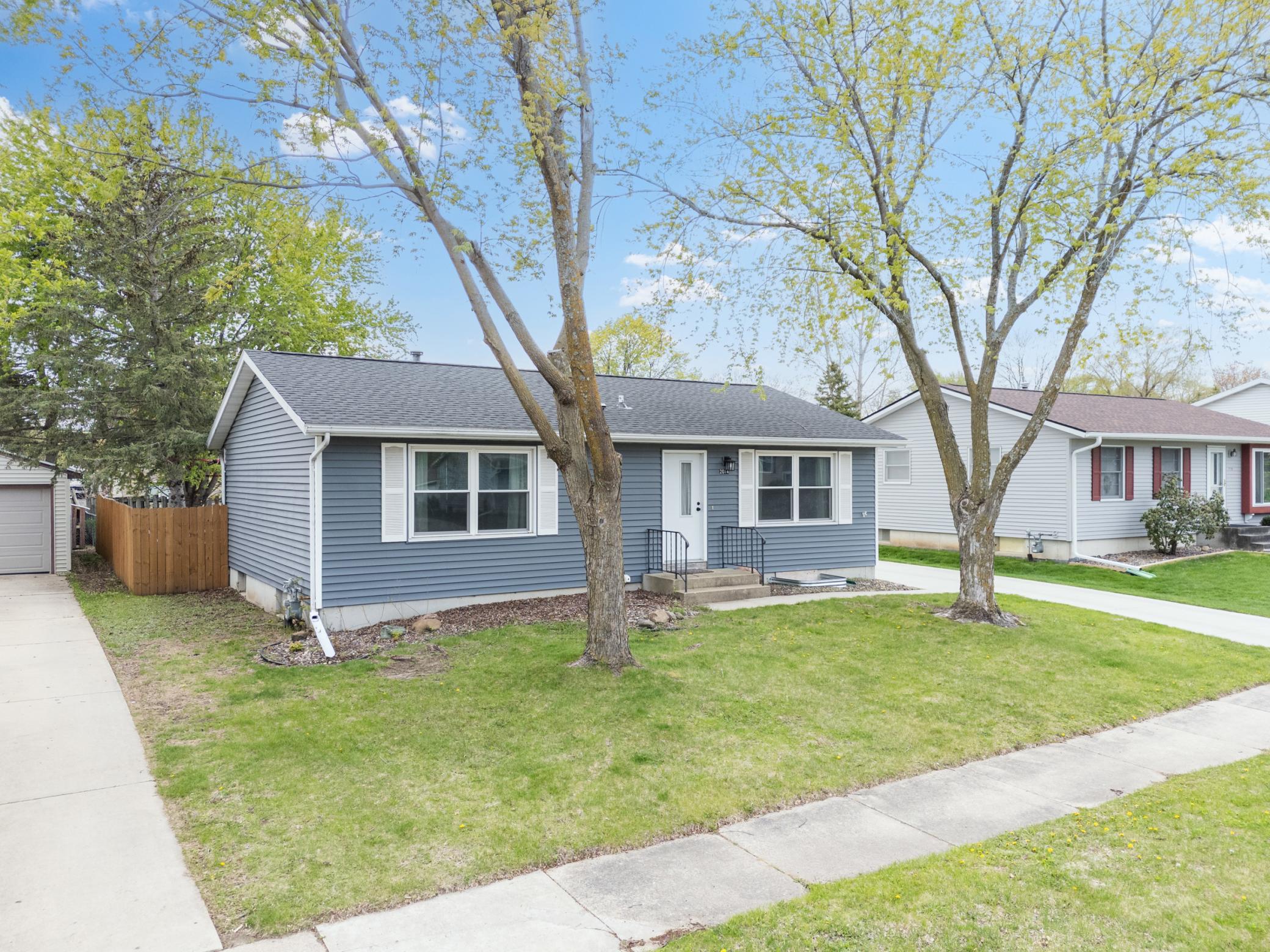 2014 43rd Street Northwest Rochester, MN 55901 - Photo 31 of 35