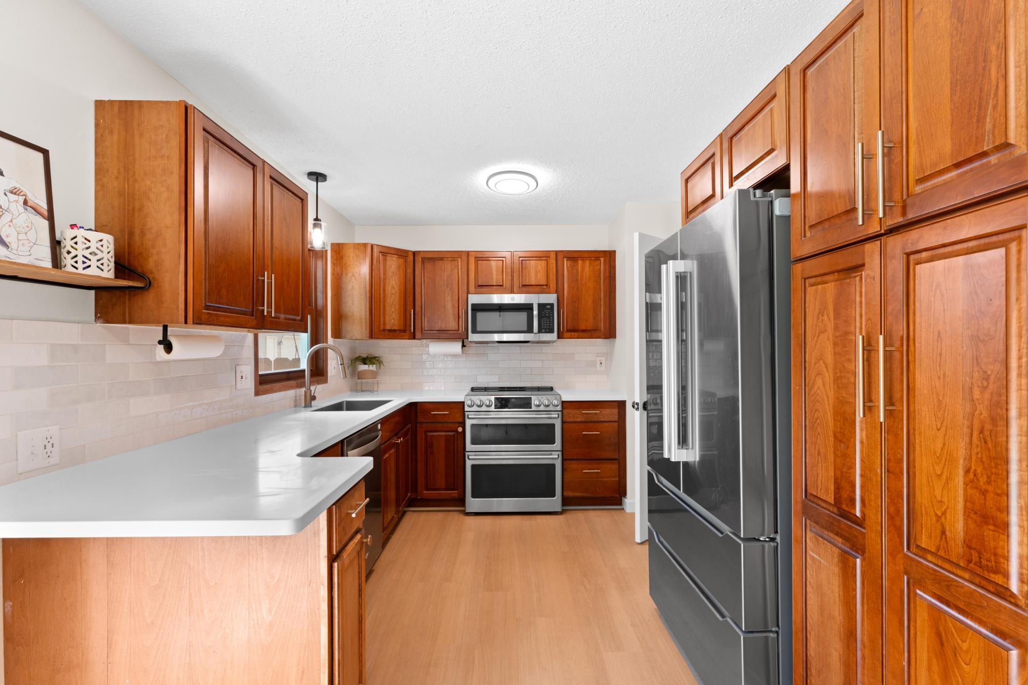2014 43rd Street Northwest Rochester, MN 55901 - Photo 8 of 35
