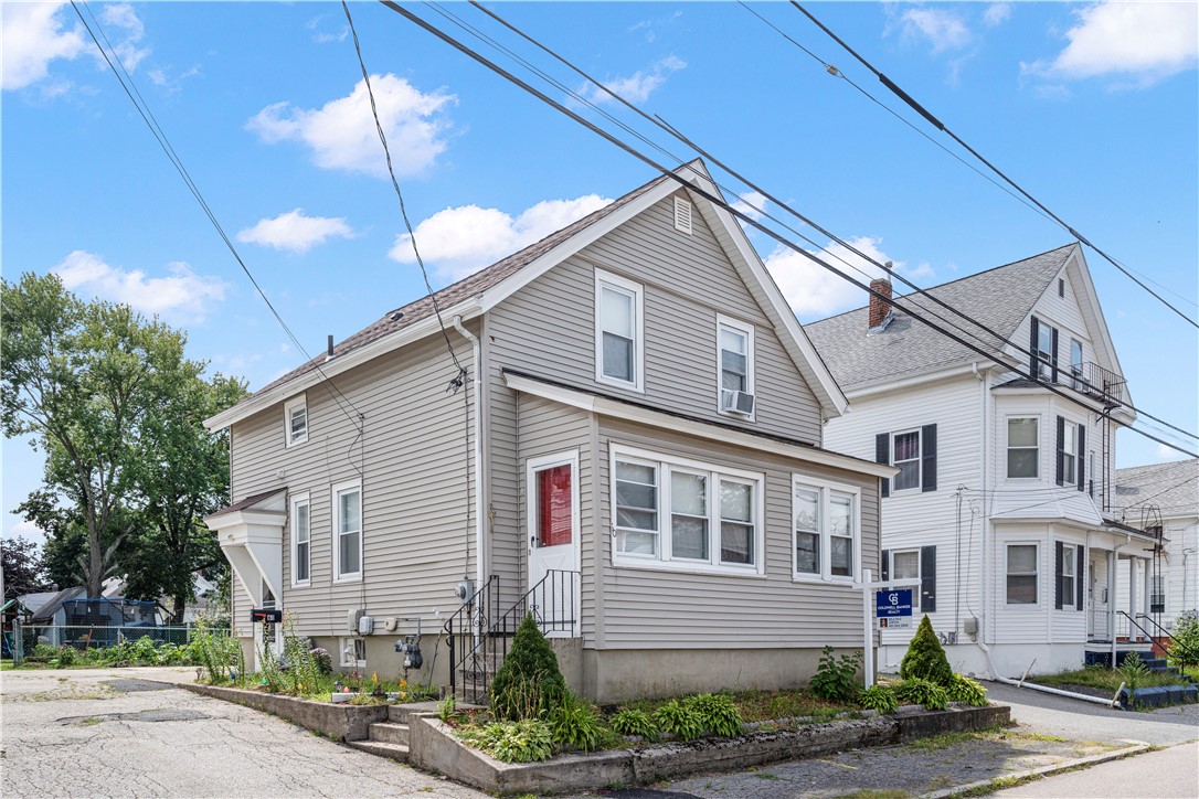 60 Thomas Avenue Pawtucket, RI 02860 - Photo 1 of 31