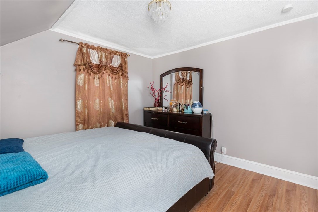 60 Thomas Avenue Pawtucket, RI 02860 - Photo 13 of 31