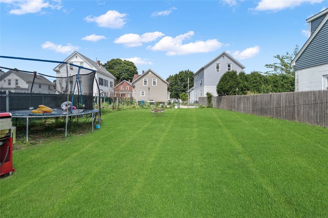 60 Thomas Avenue Pawtucket, RI 02860 - Photo 2 of 31