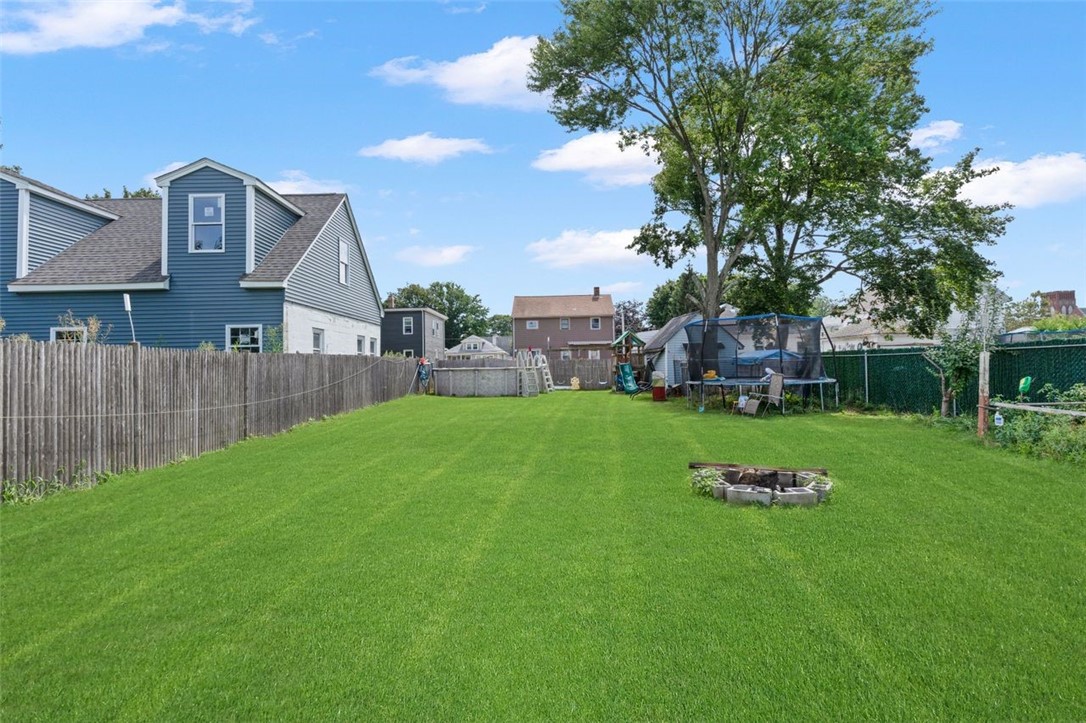 60 Thomas Avenue Pawtucket, RI 02860 - Photo 26 of 31