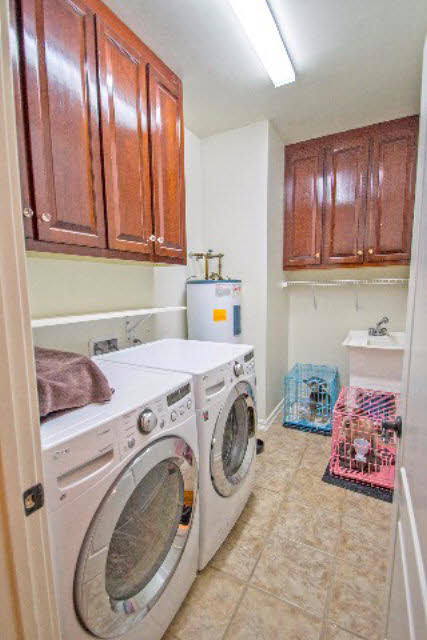 128 Lakeview Loop Daphne, AL 36526 - Photo 30 of 43 large laundry room