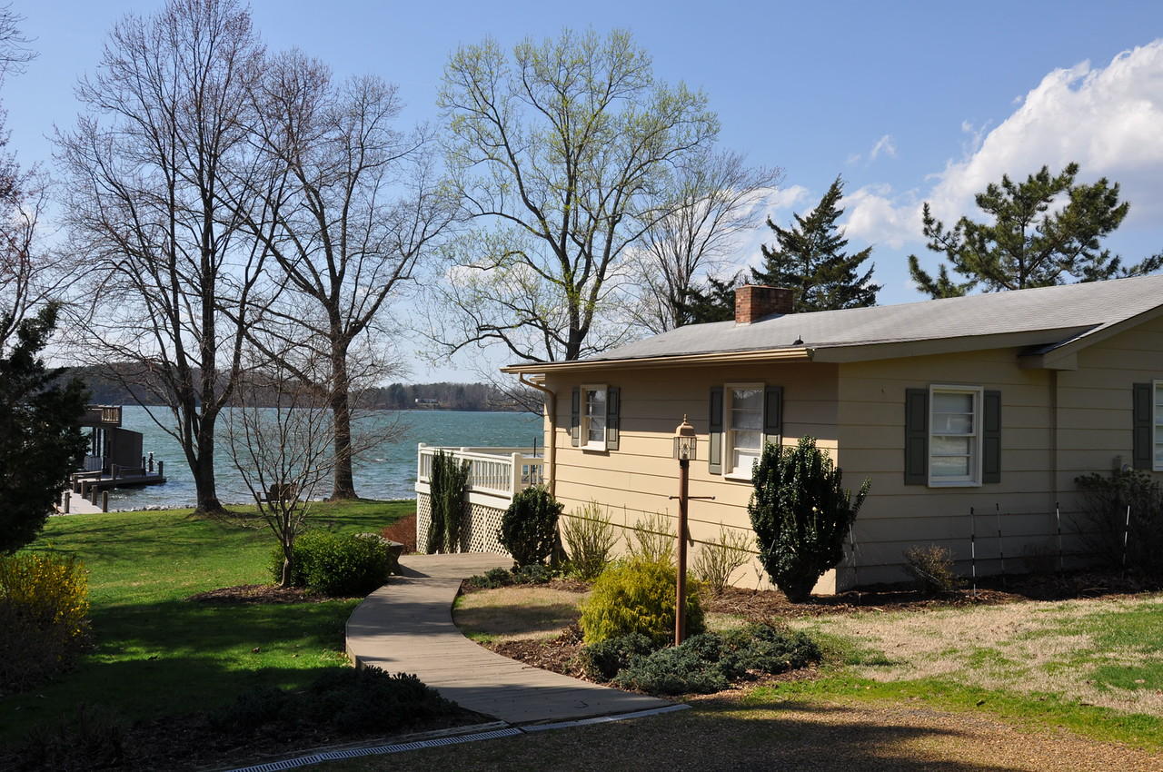 289 Anthony Ford Road Penhook, VA 24137 - Photo 6 of 87 DSC_0417-X2