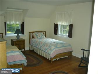 1212 Church Road Oreland, PA 19075 - Photo 11 of 12 Bedroom 2