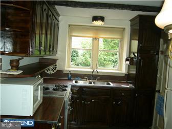 1212 Church Road Oreland, PA 19075 - Photo 8 of 12 Kitchen
