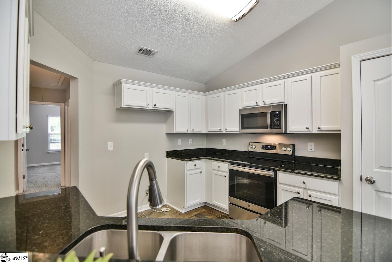317 Highgate Circle Greer, SC 29650 - Photo 5 of 25 Gallery Image 5