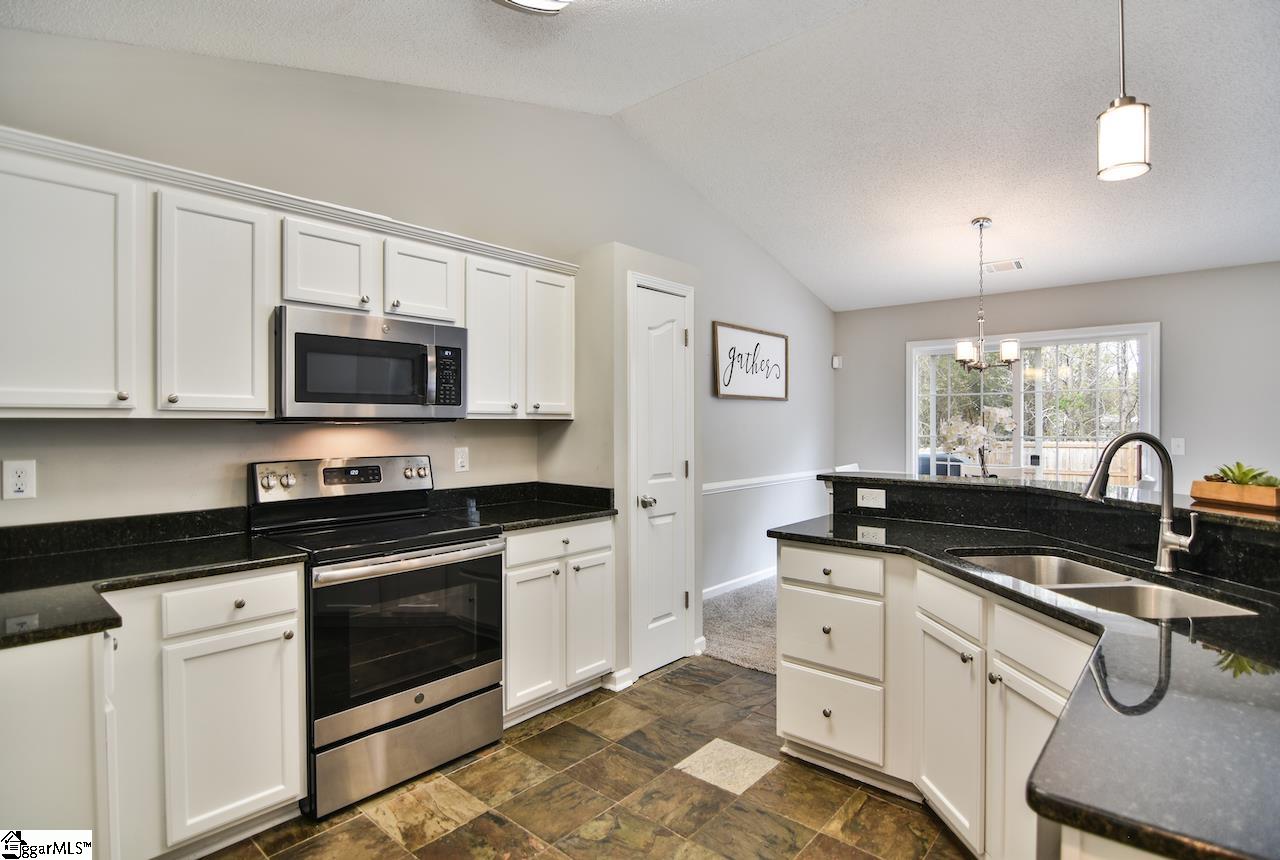 317 Highgate Circle Greer, SC 29650 - Photo 6 of 25 Gallery Image 6