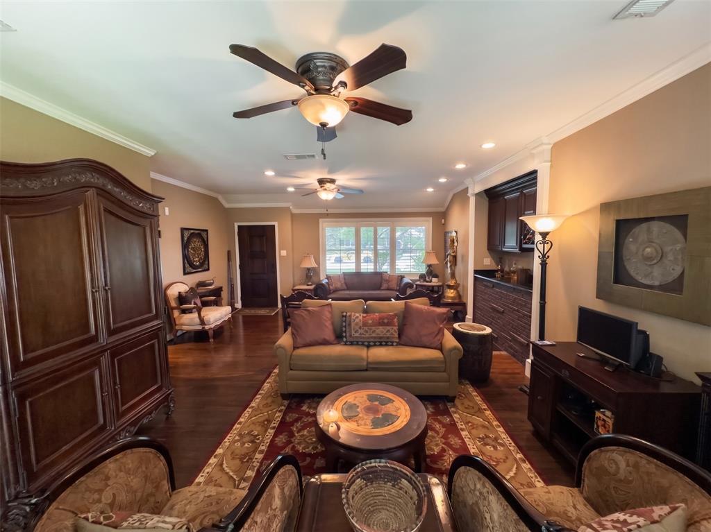 622 Ridgecrest Drive Irving, TX 75060 - Photo 6 of 24