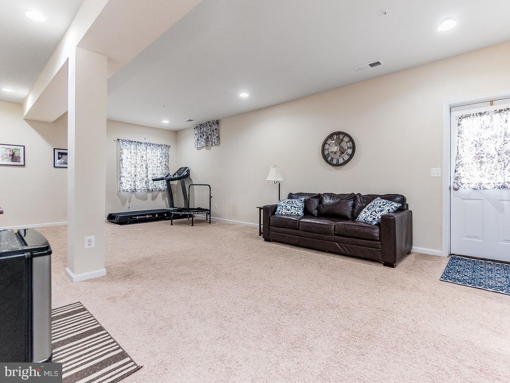14769 Bell Tower Road Woodbridge, VA 22193 - Photo 26 of 48 Gallery Image 26