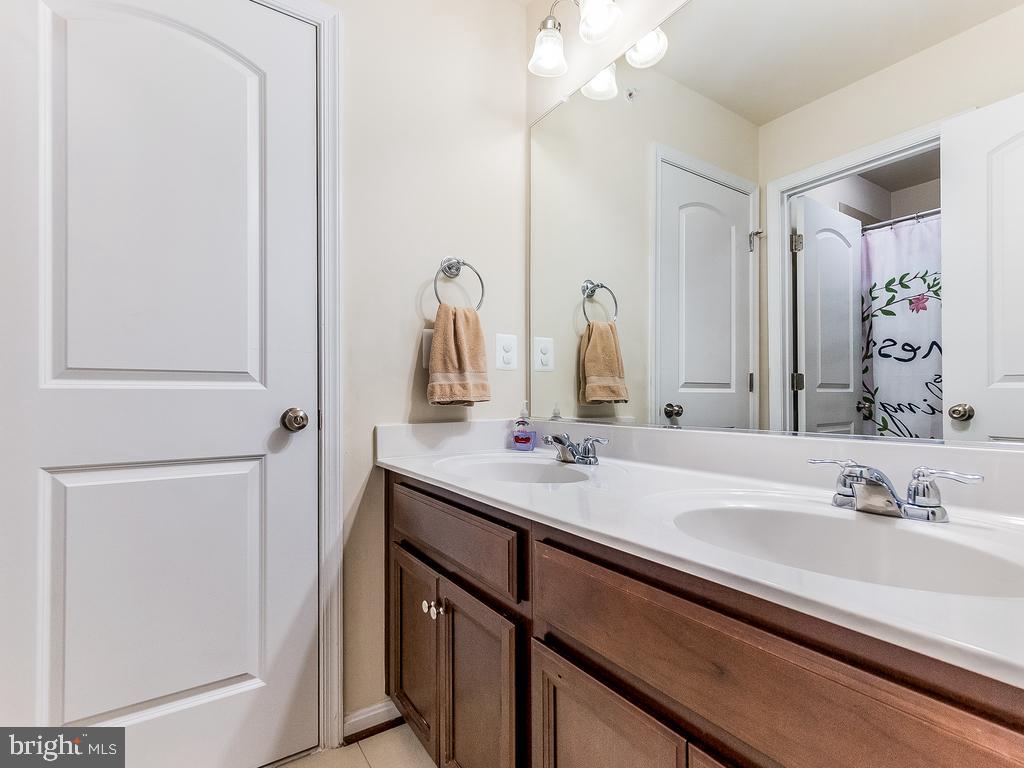 14769 Bell Tower Road Woodbridge, VA 22193 - Photo 38 of 48 Gallery Image 38