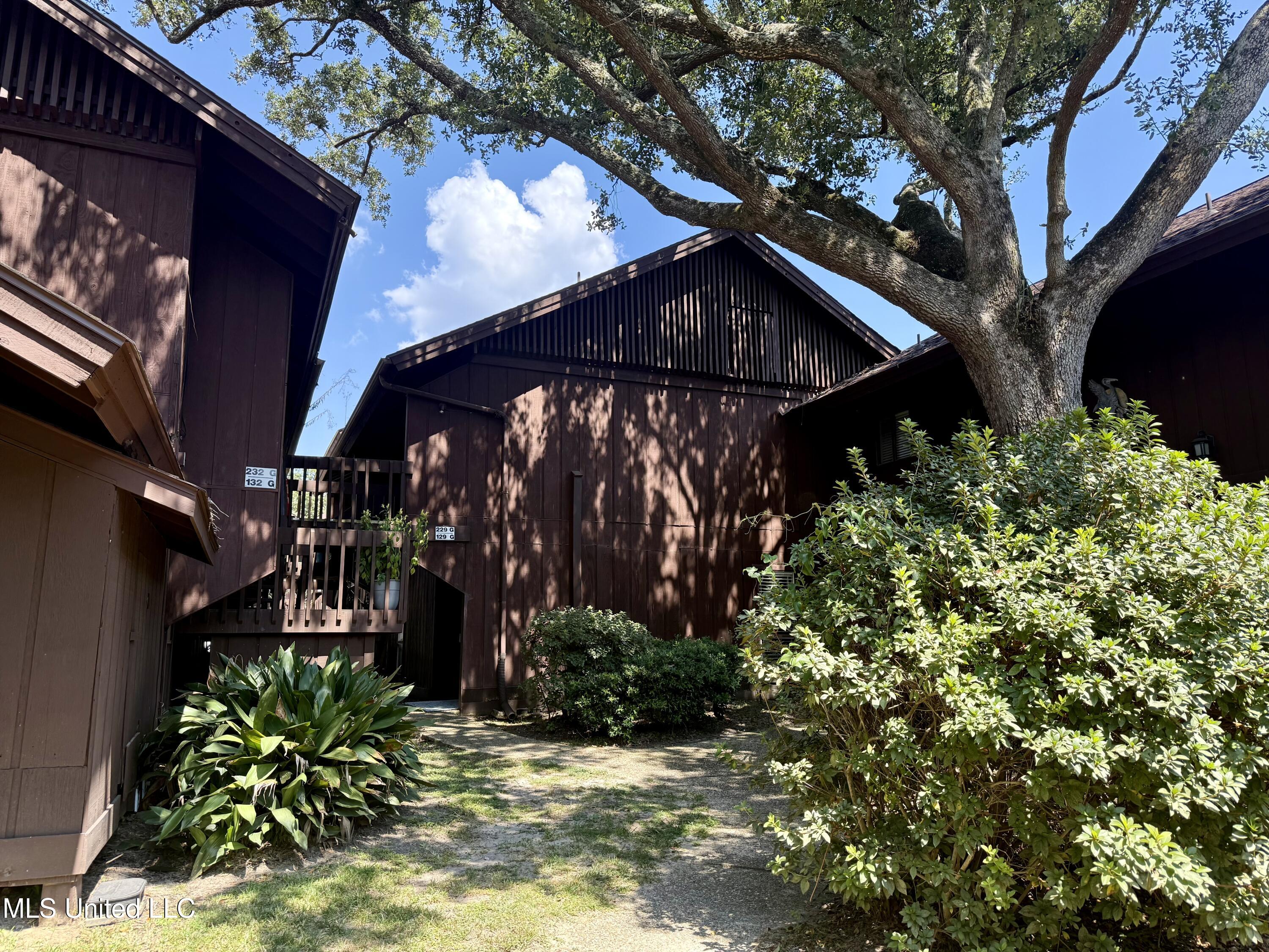 229 Molokai, Unit G Diamondhead, MS 39525 - Photo 2 of 8 IMG_5118