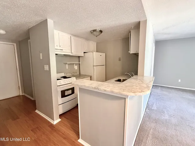 $885 | 229 Molokai, Unit G, Diamondhead, MS 39525