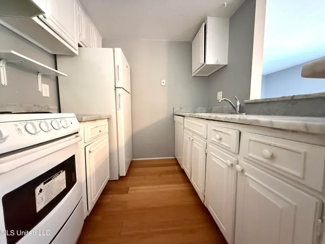 $885 | 229 Molokai, Unit G, Diamondhead, MS 39525