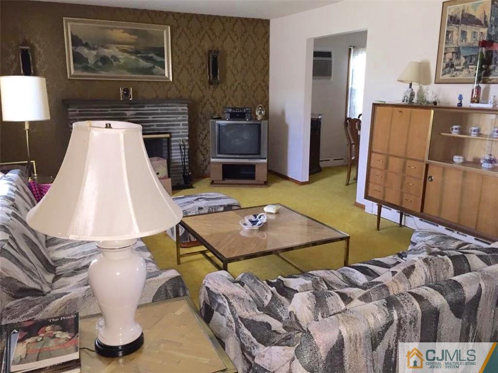 44 Orchard Road Middlesex, NJ 08846 - Photo 2 of 19 Gallery Image 2