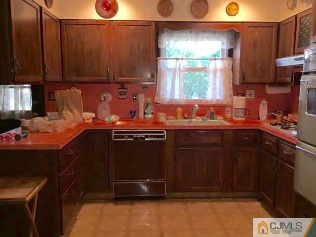 44 Orchard Road Middlesex, NJ 08846 - Photo 4 of 19 Gallery Image 4