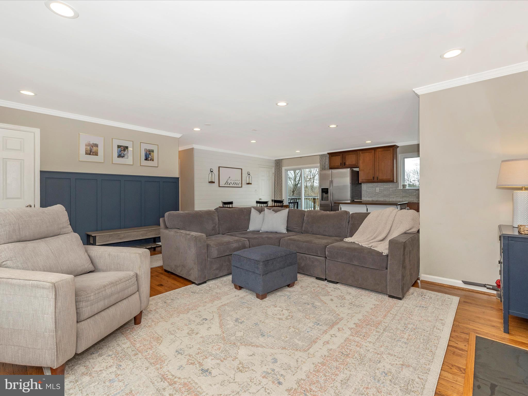 13148 Jesse Smith Road Mount Airy, MD 21771 - Photo 12 of 52 Living Room