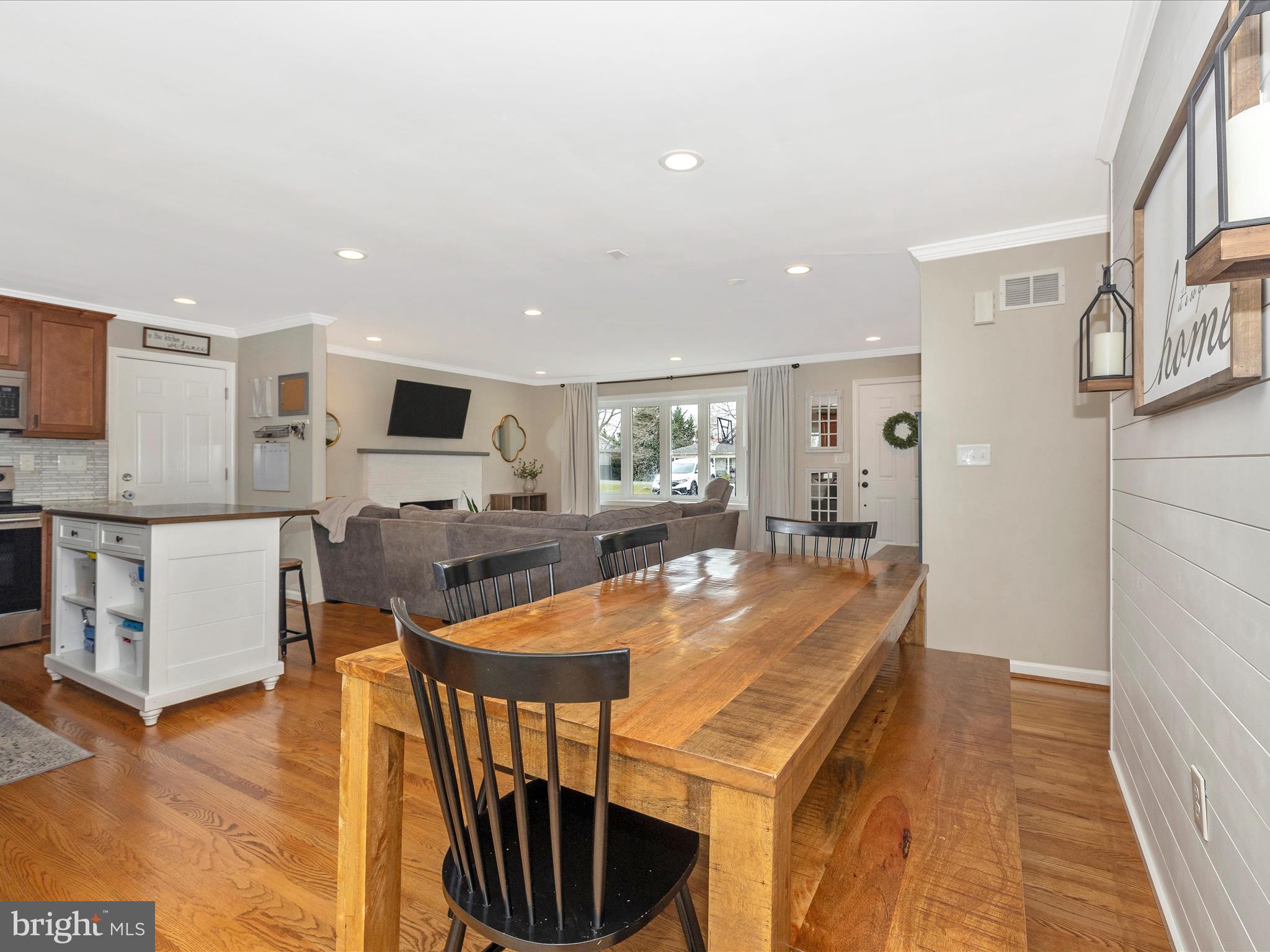 13148 Jesse Smith Road Mount Airy, MD 21771 - Photo 14 of 52 Dining Area