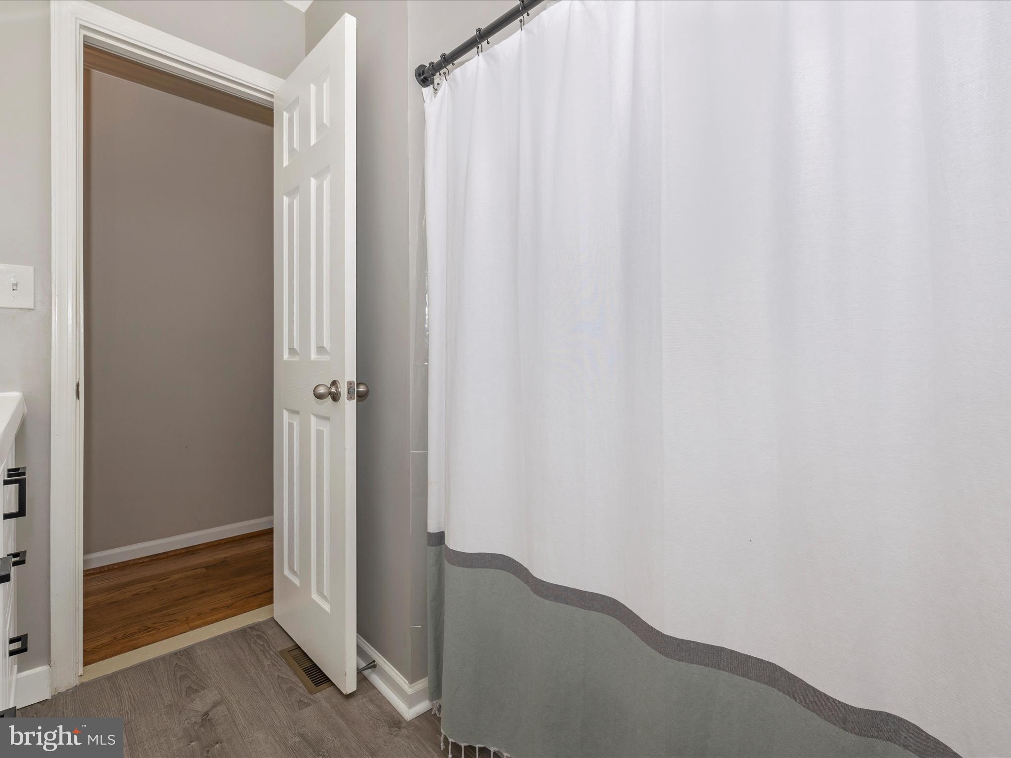 13148 Jesse Smith Road Mount Airy, MD 21771 - Photo 32 of 52 Bathroom 2