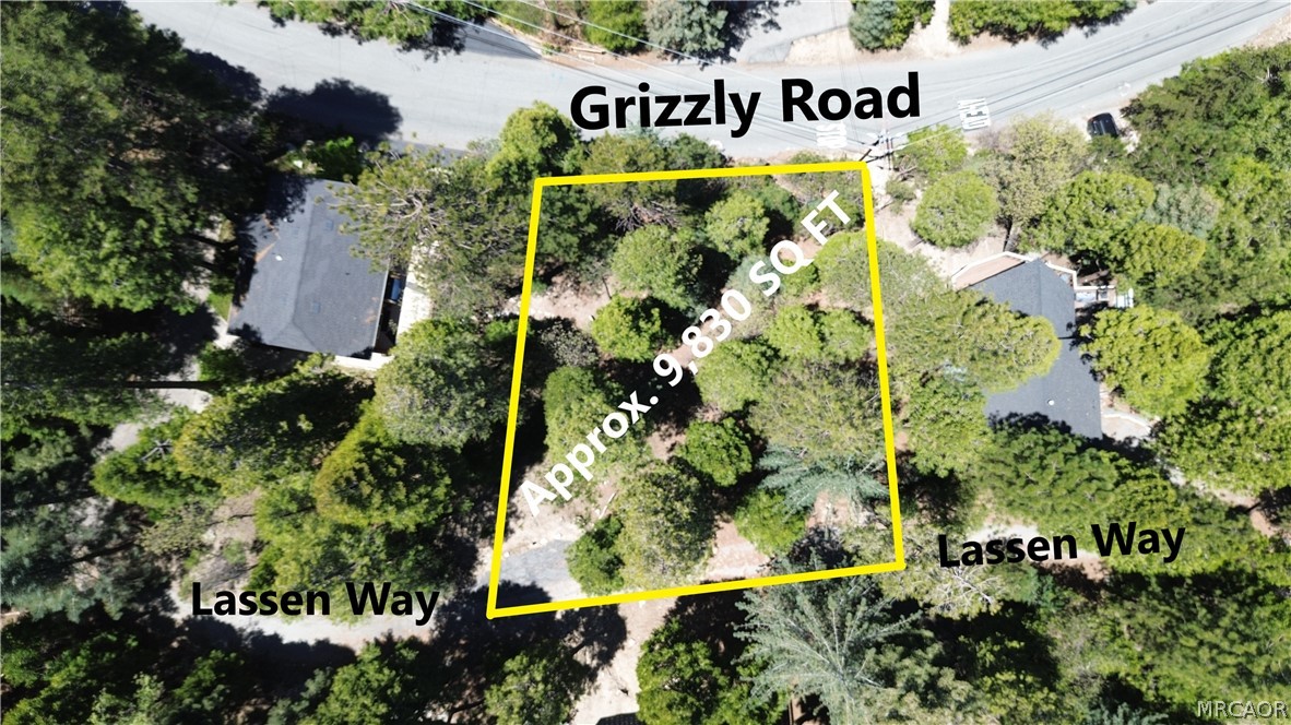 132 Grizzly Road Lake Arrowhead, CA 92352 - Photo 3 of 19 an aerial view of sign board