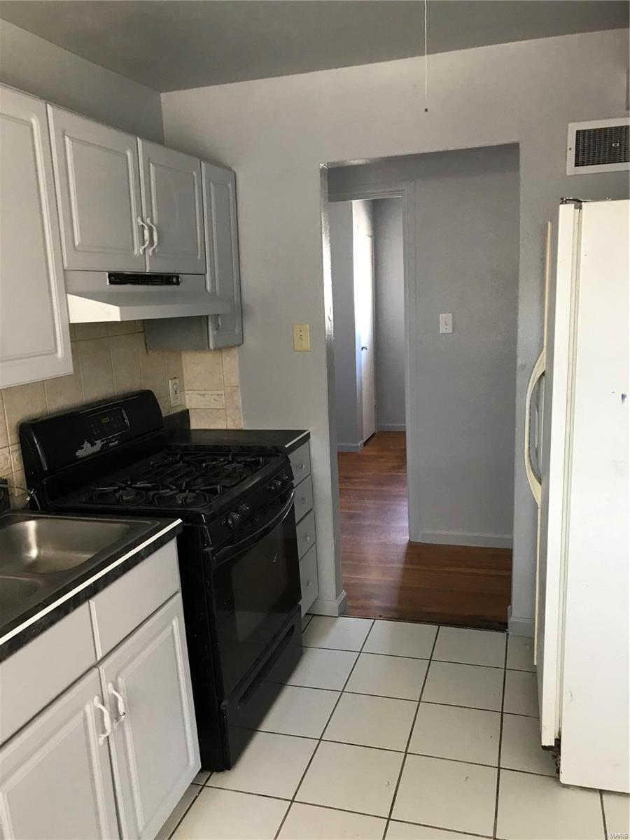 236 Roderick Drive St. Louis, MO 63137 - Photo 12 of 45