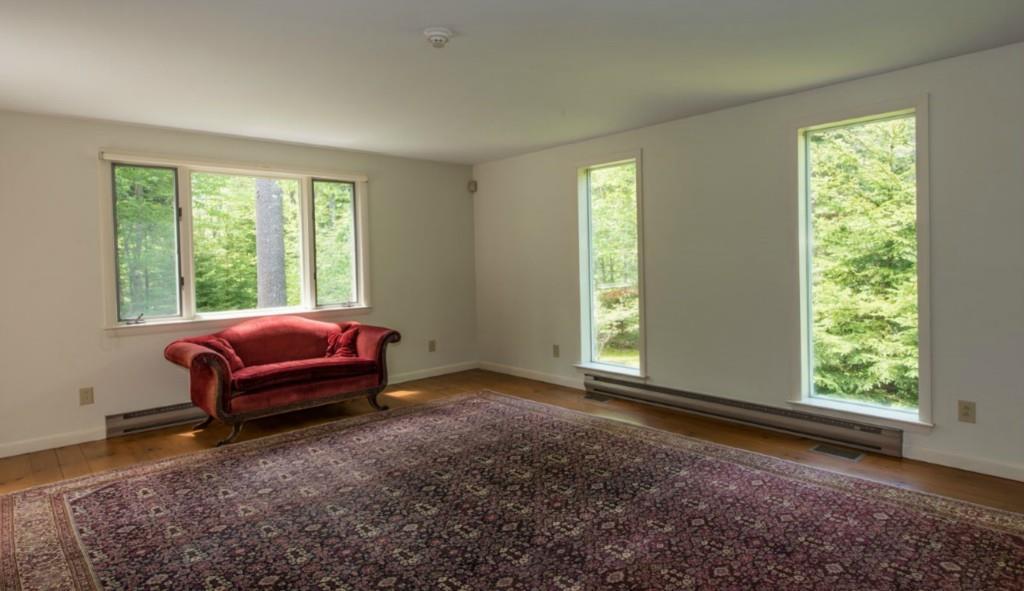 6 Nichols Road East Boothbay, ME 04544 - Photo 10 of 20 An additional living room or den,...