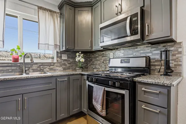 $239,900 | 1928 St Johns Drive, El Paso, TX 79903