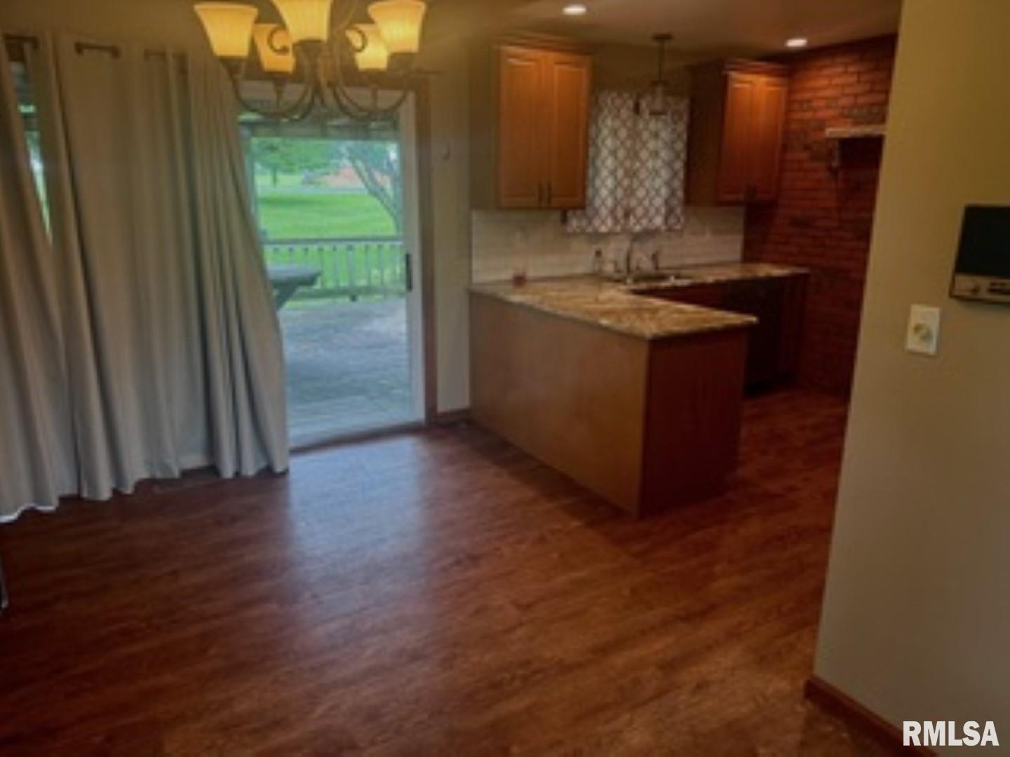 901 Paradise Acres Liberty, IL 62347 - Photo 4 of 24