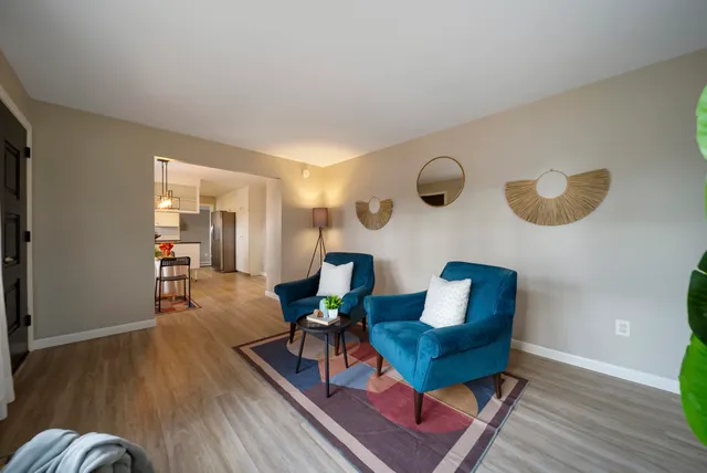 $449,900 | 90 Glenwood Avenue, Manchester, NH 03102