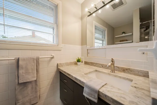 $449,900 | 90 Glenwood Avenue, Manchester, NH 03102