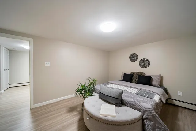 $449,900 | 90 Glenwood Avenue, Manchester, NH 03102