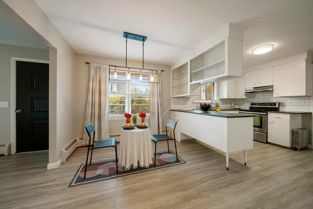 $449,900 | 90 Glenwood Avenue, Manchester, NH 03102