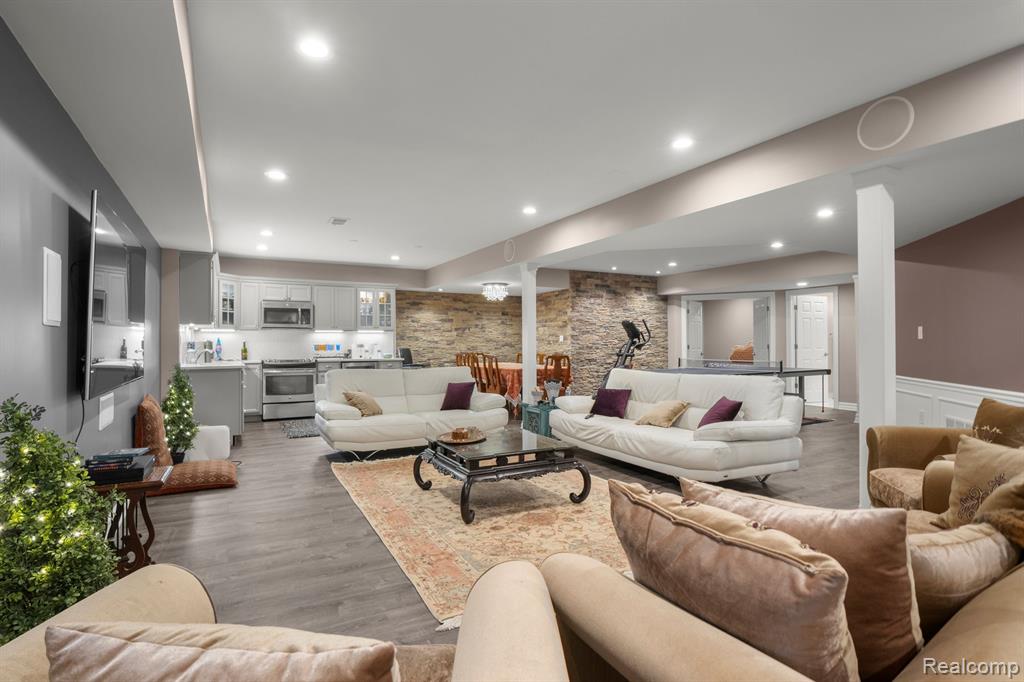 49531 Great Falls Road Canton, MI 48188 - Photo 43 of 76