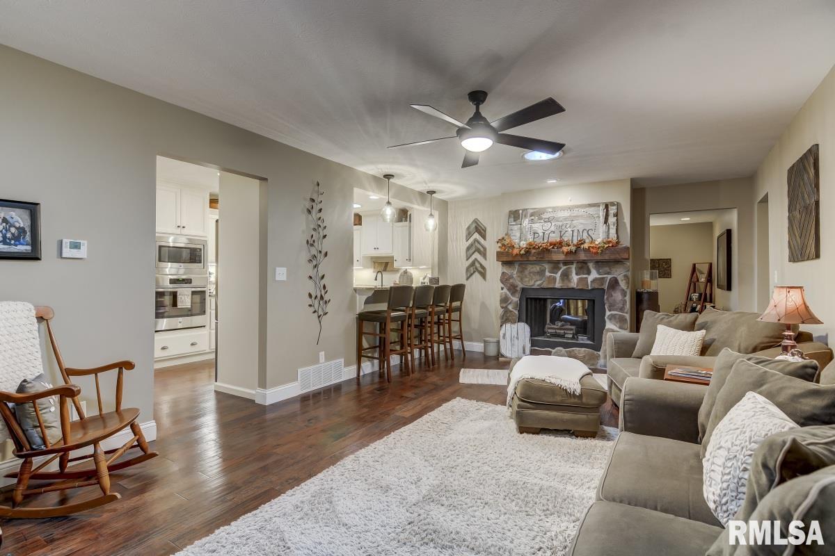 860 Meadowbrook Road Springfield, IL 62711 - Photo 11 of 36