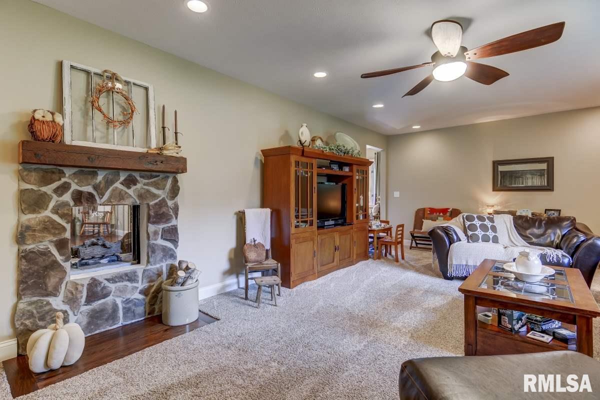 860 Meadowbrook Road Springfield, IL 62711 - Photo 13 of 36