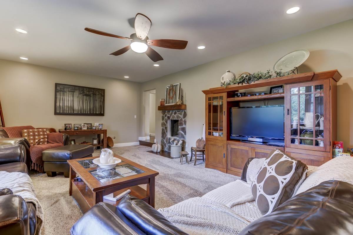 860 Meadowbrook Road Springfield, IL 62711 - Photo 18 of 36