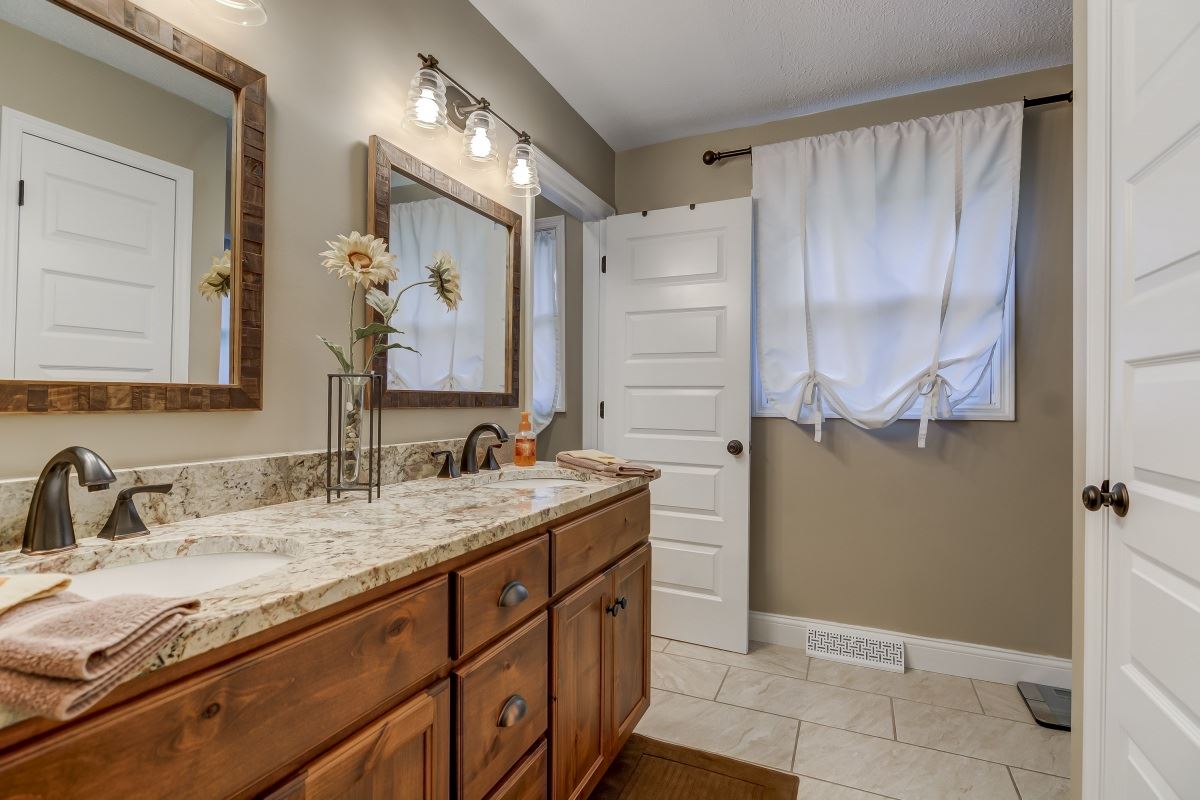 860 Meadowbrook Road Springfield, IL 62711 - Photo 25 of 36