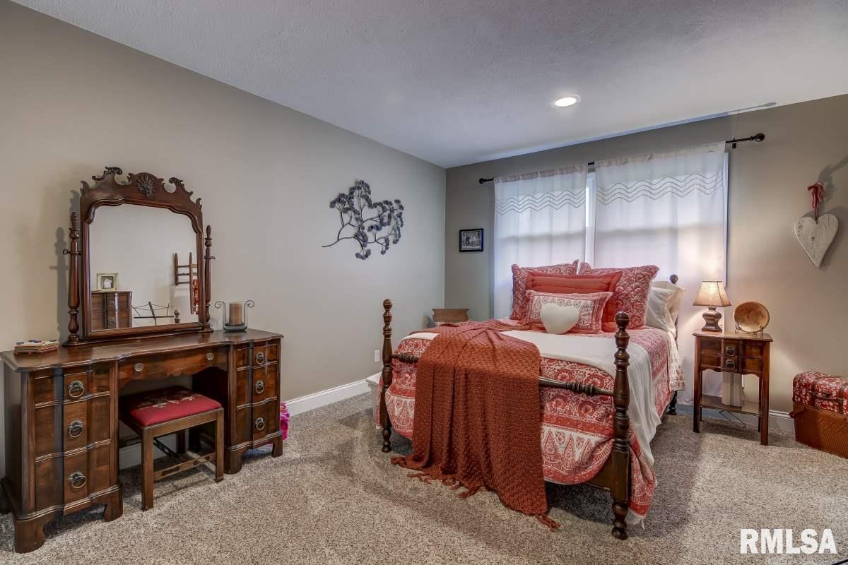 860 Meadowbrook Road Springfield, IL 62711 - Photo 28 of 36