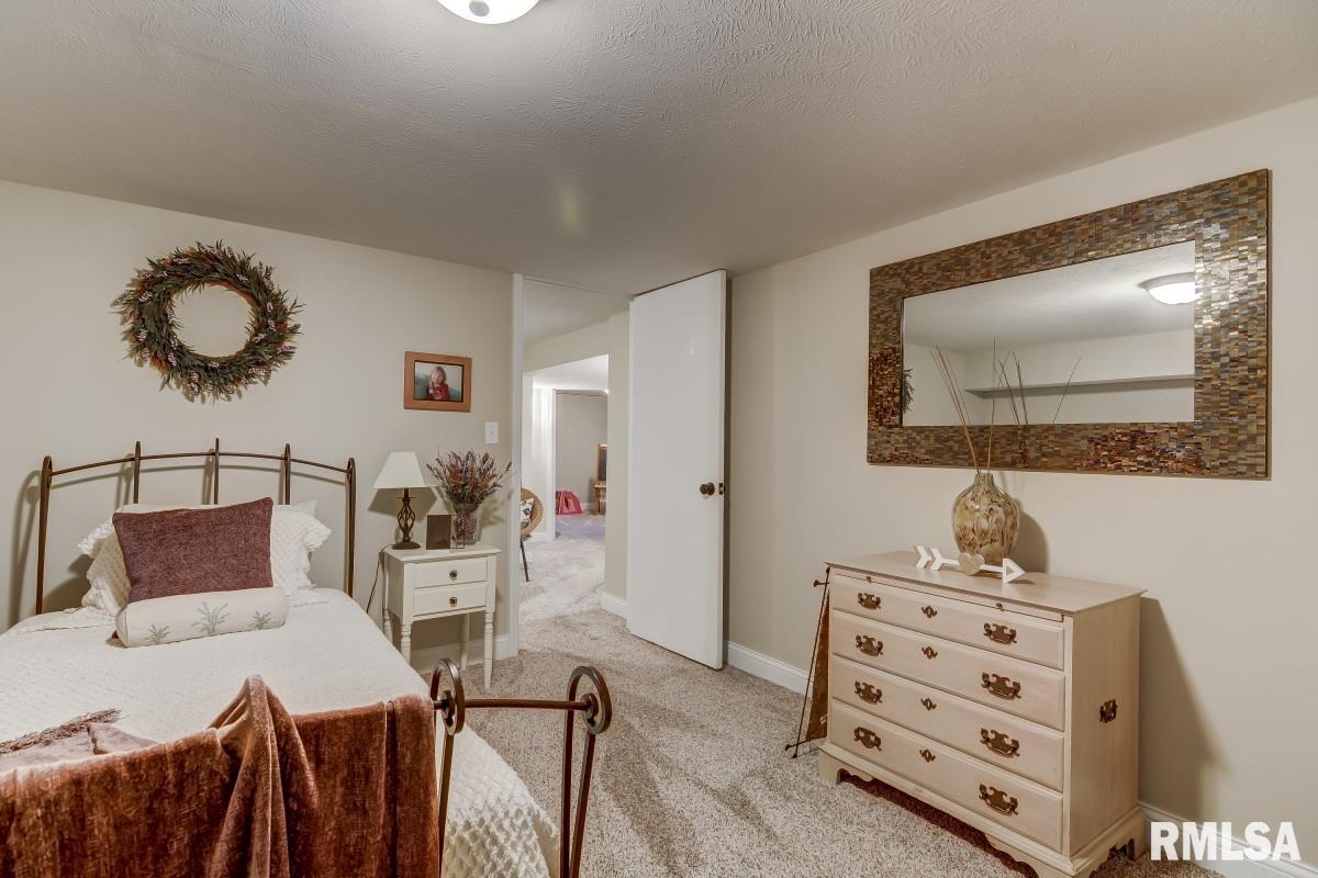 860 Meadowbrook Road Springfield, IL 62711 - Photo 31 of 36
