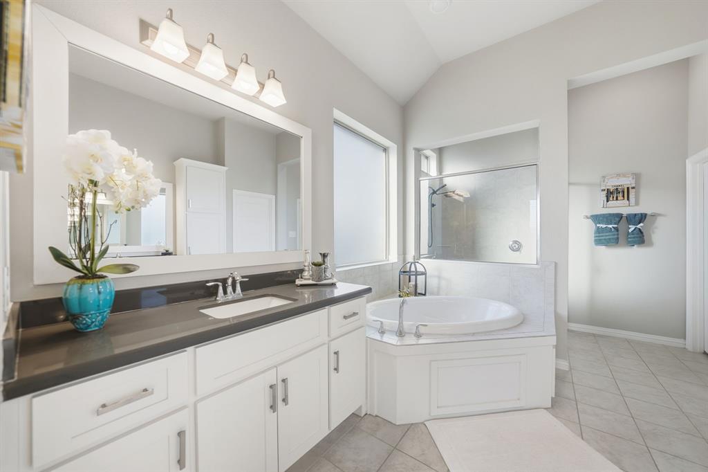 14829 Cedar Flt Way Fort Worth, TX 76262 - Photo 21 of 33