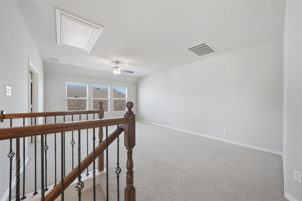 14829 Cedar Flt Way Fort Worth, TX 76262 - Photo 26 of 33