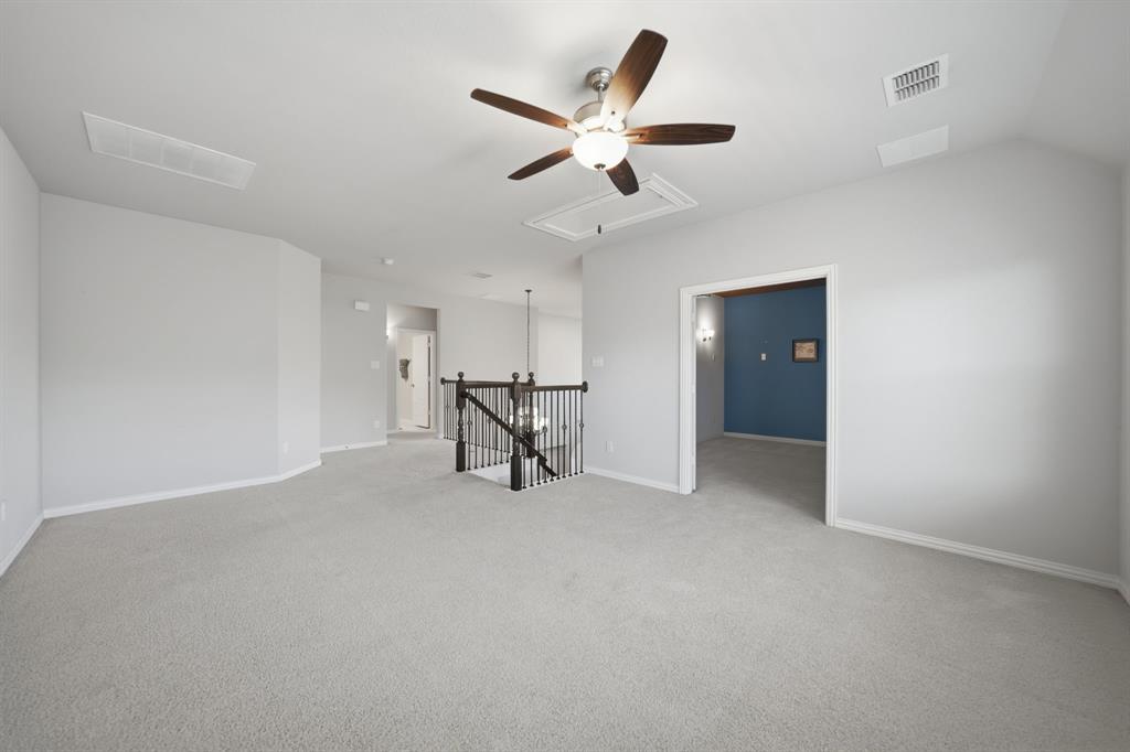 14829 Cedar Flt Way Fort Worth, TX 76262 - Photo 27 of 33