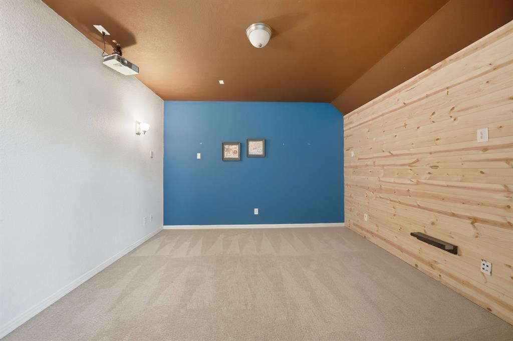 14829 Cedar Flt Way Fort Worth, TX 76262 - Photo 29 of 33