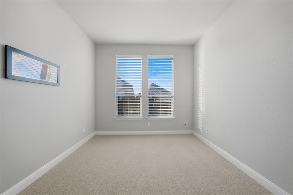 14829 Cedar Flt Way Fort Worth, TX 76262 - Photo 6 of 33