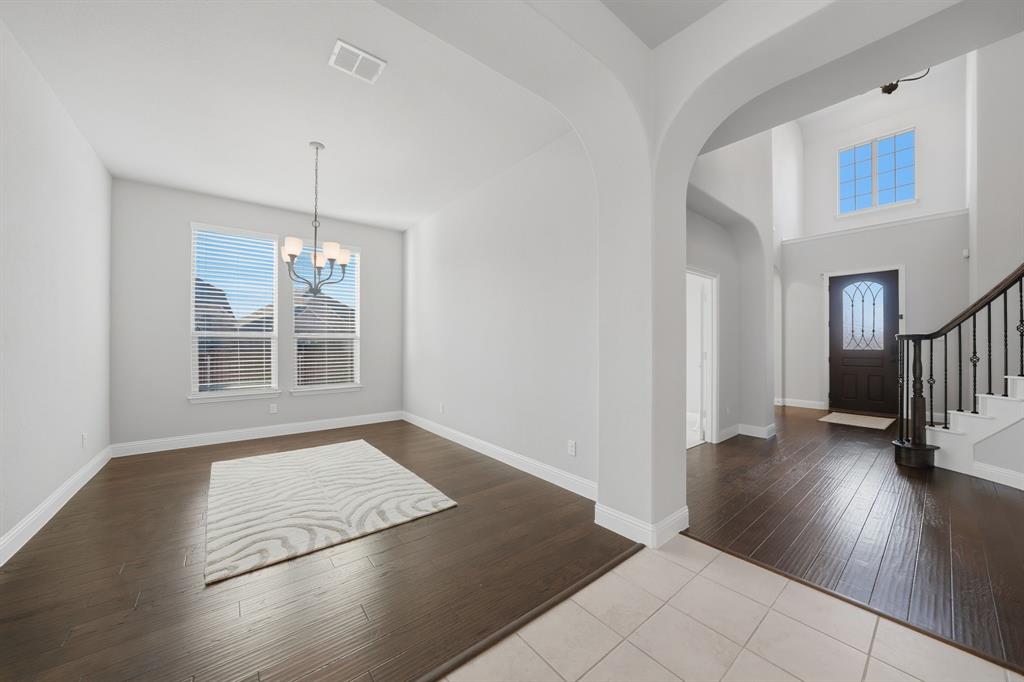 14829 Cedar Flt Way Fort Worth, TX 76262 - Photo 9 of 33