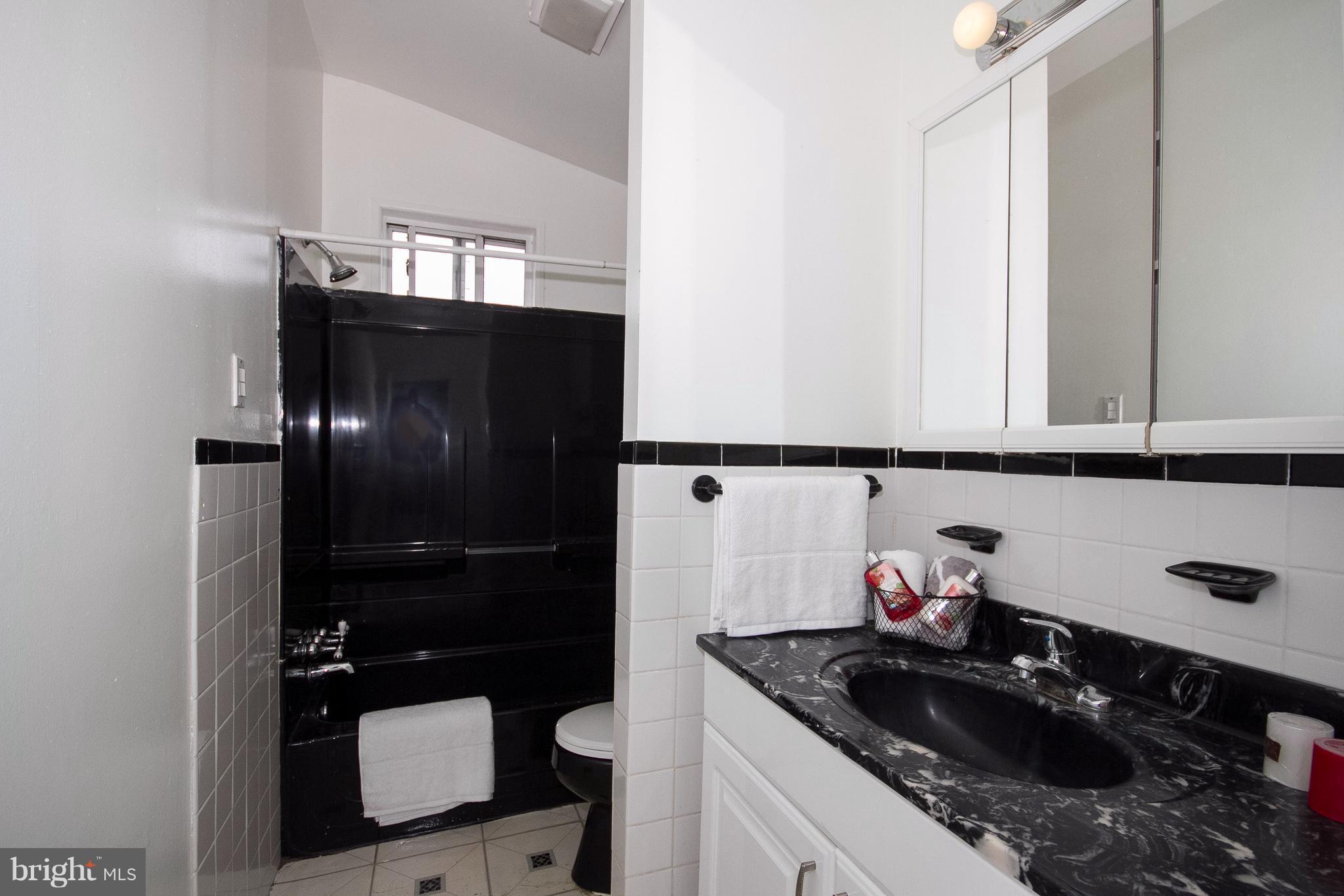 1209 Cobb Road Pikesville, MD 21208 - Photo 15 of 23 Bath