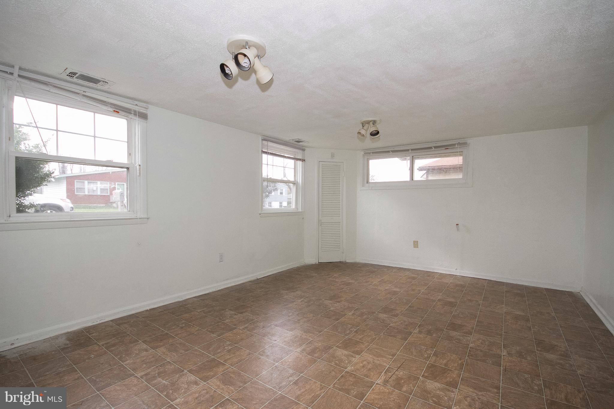 1209 Cobb Road Pikesville, MD 21208 - Photo 18 of 23 Family Room